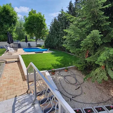 Two-bedroom Near Appartement *