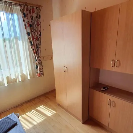 Appartement Two-bedroom Near
